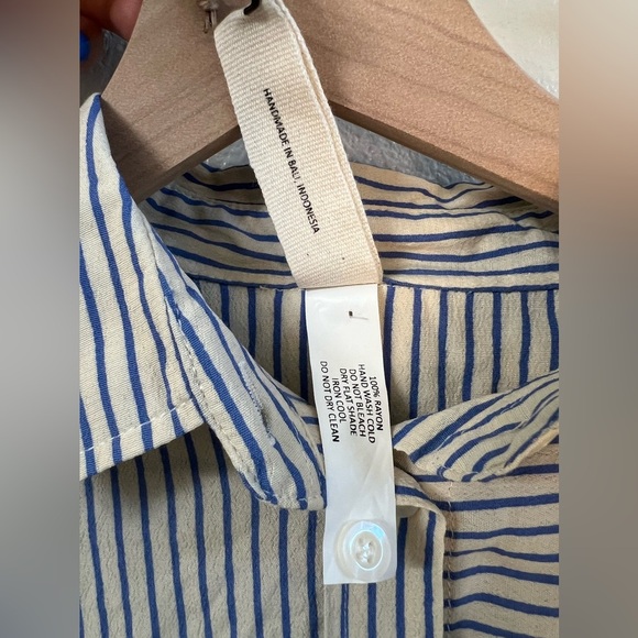 Stone Fox Swim Layla Shirt - Creme/Periwinkle Stripe M/L NEW - Picture 6 of 10